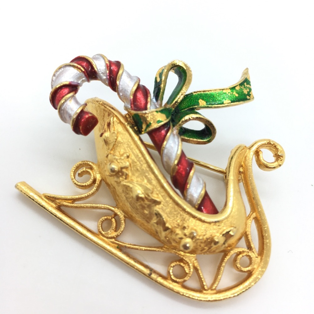 MYLU Holiday Sleigh Brooch Goldtone Sant Christmas Pin